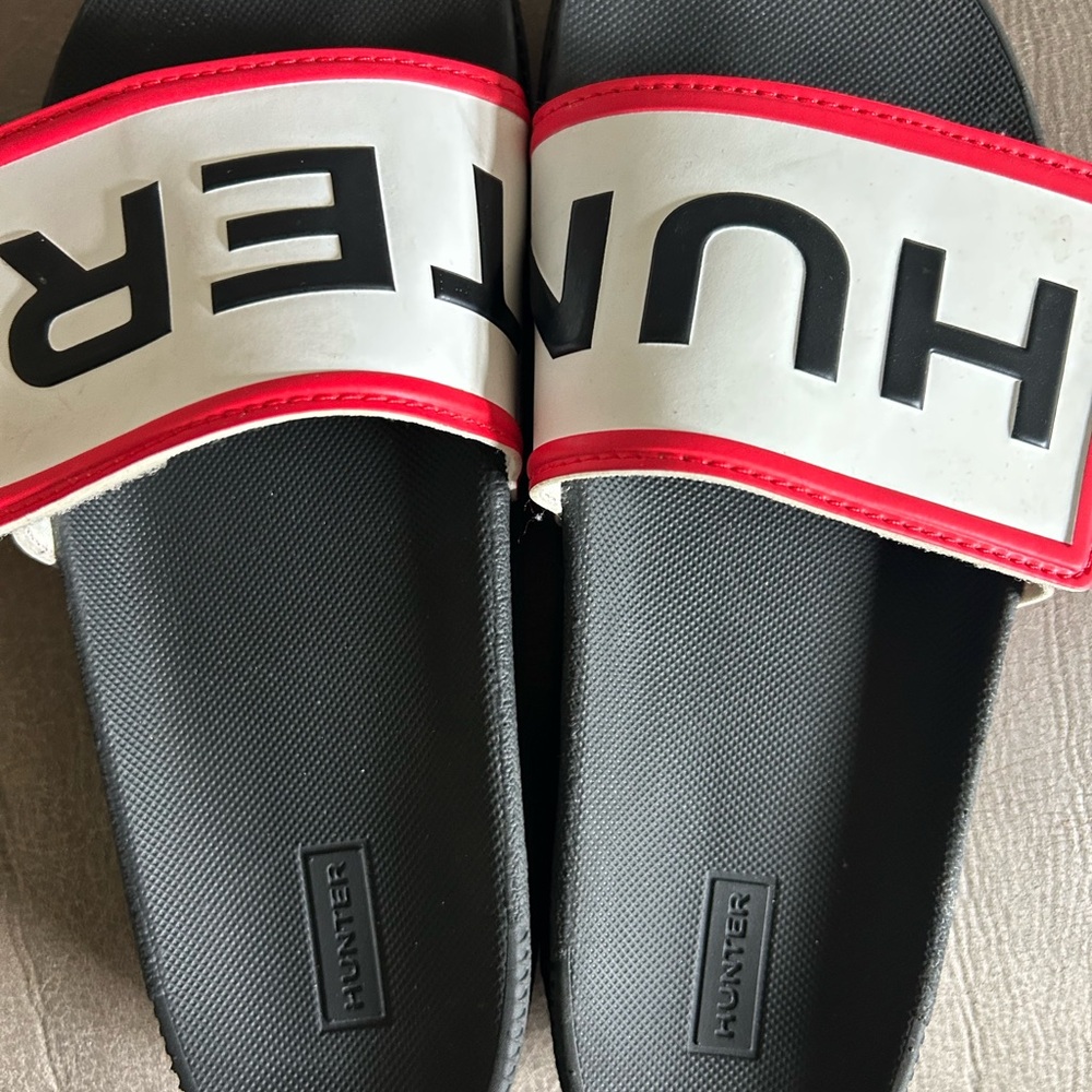Hunter Black and White Slides with Red Trim